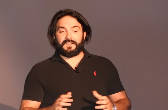 《孤岛危机》开发商Crytek CEO卸职，他的两个兄弟接任联合CEO