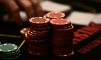 涉案上百人，金额上亿元：面对2018年首个告破的德州扑克涉赌案，你该了解什么？