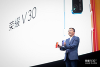 荣耀V30系列发布首款全系5G双模手机，预计2020年市场将有一亿部5G手机